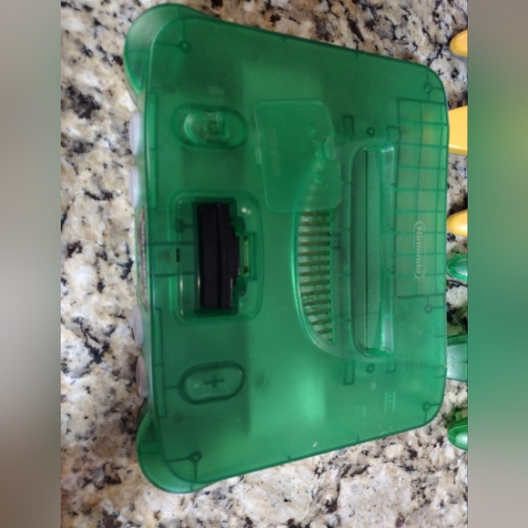 Vintage Nintendo 64 - Picture 3 of 7